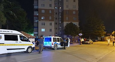 Kayseri'de 5. kattan düşen genç ağır yaralandı