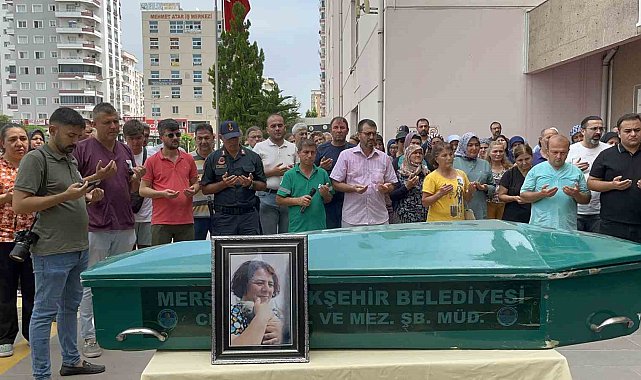 Kazada hayatını kaybeden hemşireye hüzünlü veda