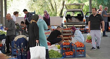 Keçiören köylü pazarında aracısız alışveriş