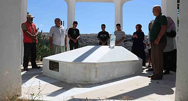 Kıbrıs'ta esir edilerek ağır işkenceler görmüştü, mezarı başında anıldı