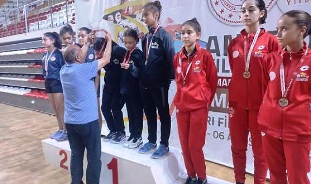 Kocasinan Masa Tenisi Takımı Şampiyon Oldu