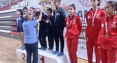 Kocasinan Masa Tenisi Takımı Şampiyon Oldu
