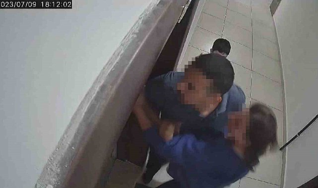 Komşusunu dövmek için, boksör arkadaşını çağırdı