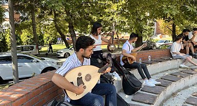 Konservatuvar mülakatı öncesi heyecan içinde son provalarını yaptılar