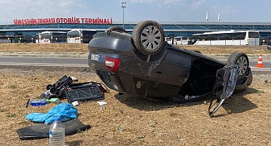 Kontrolden çıkan araç ters döndü, kadın sürücü yaralandı