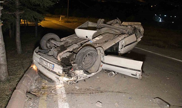Kontrolden çıkan otomobil takla attı: 5 yaralı