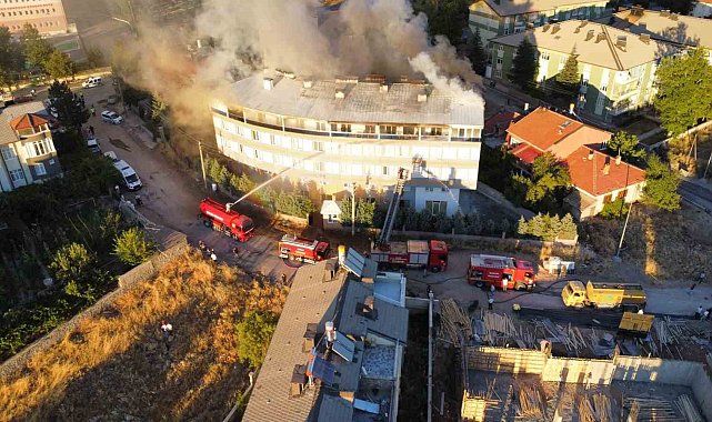 Konya'da 5 katlı binada yangın