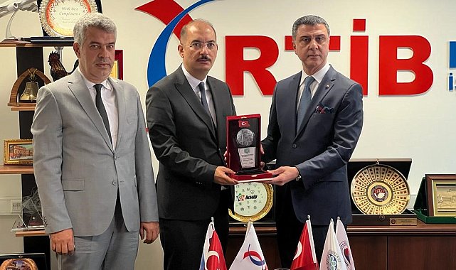 KTO Yönetim Kurulu Üyeleri ve Otomotiv Sektörü Temsilcilerinden Rusya Gezisi