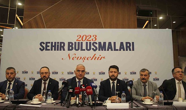 Kültür ve Turizm Bakanı Ersoy: "Kapadokya'da 500'den fazla kaçak yapıyı yıktık"