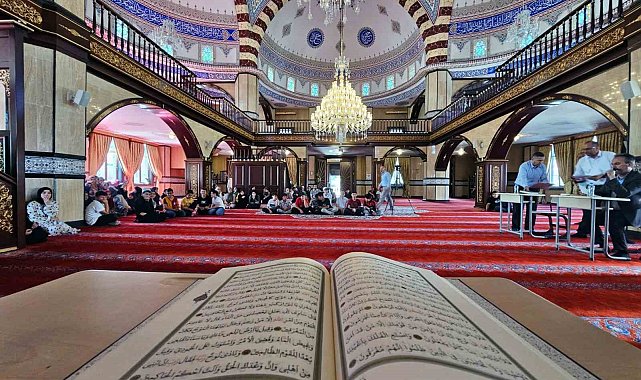 Kur'an-ı Kerim'i en güzel okumak için yarıştılar