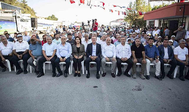 Mersin Büyükşehir Belediyesinden üreticiye tarımsal destek