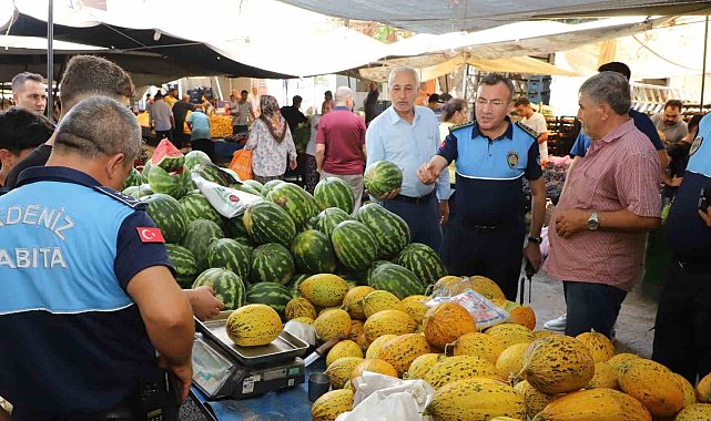 Mersin'de pazar yerlerinde fiyat ve tartı denetimi