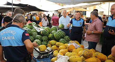 Mersin'de pazar yerlerinde fiyat ve tartı denetimi