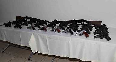 Mersin'de son 3 ayda 627 tabanca ele geçirildi