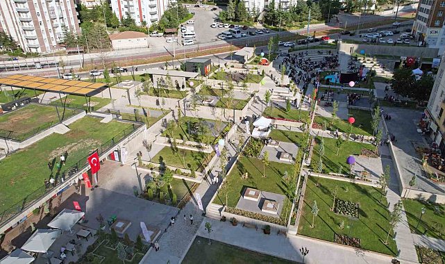 Mevlana Meydanı'na Görkemli Açılış