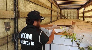 Milyonlarca dal bandrolsüz sarılmış sigara ele geçirildi