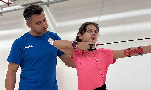 Minik okçular Mete Gazoz'u örnek alıyor