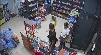 Müşteri gibi geldi, telefonu çalıp gitti