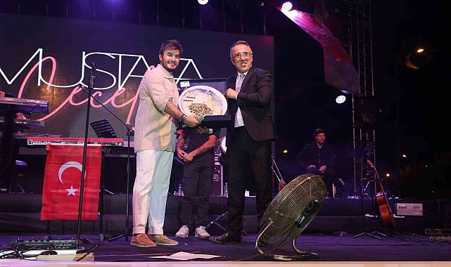 Nevşehir'de Mustafa Ceceli rüzgârı esti