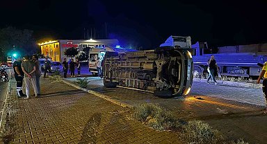 Nevşehir'de servis minibüsü devrildi: 2 yaralı
