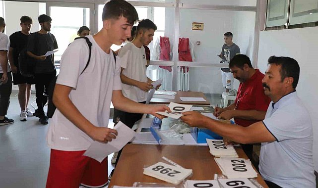 NEVÜ'de Beden Eğitimi ve Spor Öğretmenliği bölümü seçmeleri başladı