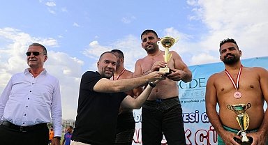 Niğde'de güreş şenliği yapıldı