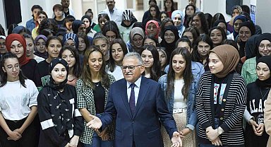 Öğrenci dostu Başkan Büyükkılıç'ın kırtasiye desteği bu yıl da sürecek