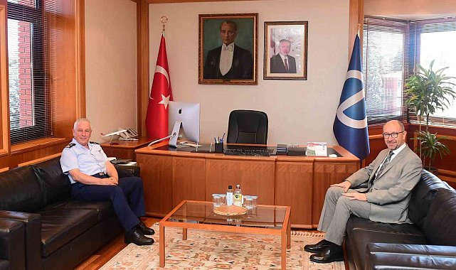 Orgeneral Kadıoğlu'ndan Rektör Erdal'a veda ziyareti