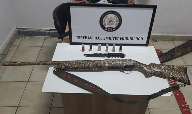 Polislerce şüpheliler üzerinden silah ve uyuşturucu madde ele geçirildi