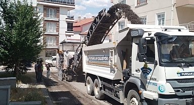 Pursaklar Belediyesi yolları yeniliyor