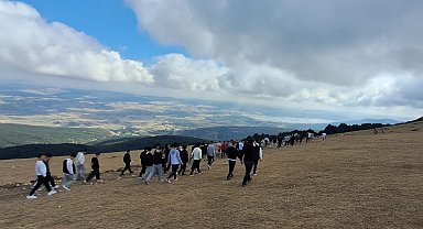 Pursaklar Belediyesinin kamp ateşi Samsun Ladik'te yandı