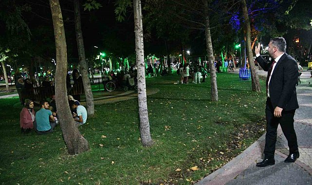 Pursaklar'da parklar, yaz akşamlarında yoğun ilgi görüyor
