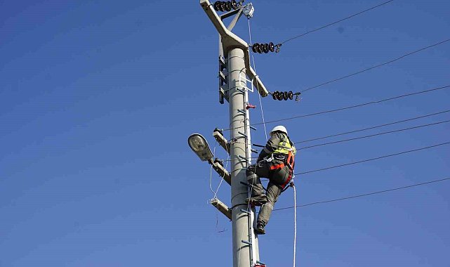 Rekor sıcaklarda tüketim artışına rağmen elektrik kesintileri azaldı