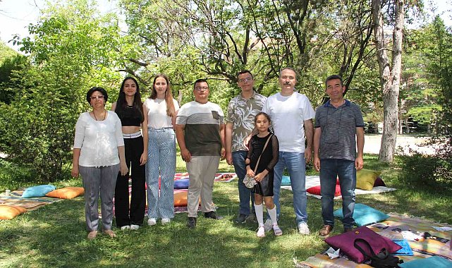 Romanya'da düzenlenecek olan geleneksel akıl oyunları turnuvası için hazırlanıyorlar
