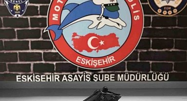 Ruhsatsız tabanca ile yakalandı