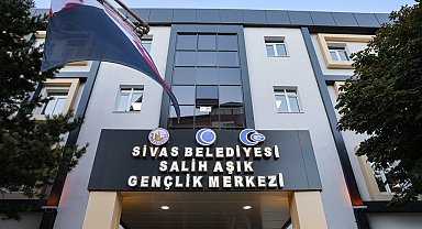 Salih Aşık Gençlik Merkezi hizmete açıldı