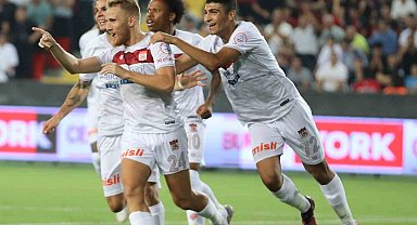 Samu Saiz, Sivasspor'da siftah yaptı