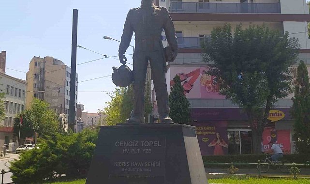 Şehit Yüzbaşı Cengiz Topel unutulmadı