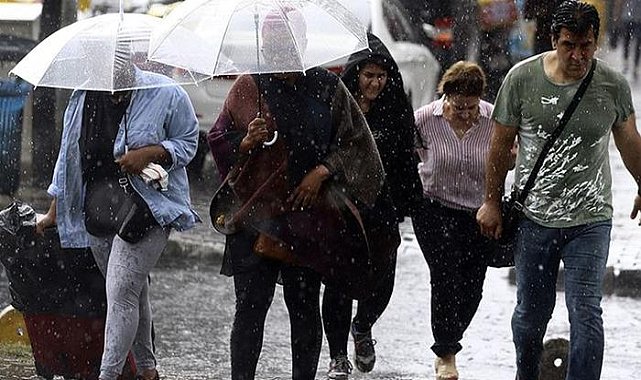 Sıcak havaların ardından İstanbul ve Ankara’da beklenen yağışlar nihayet geliyor! Meteoroloji bu haritalarla duyurdu