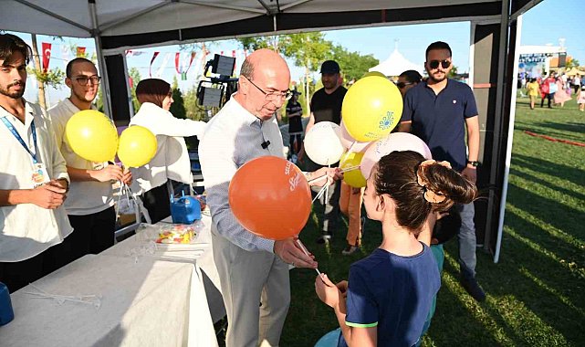 Sille Seyir Tepesi'nde "Uçurtma Şenliği" düzenledi