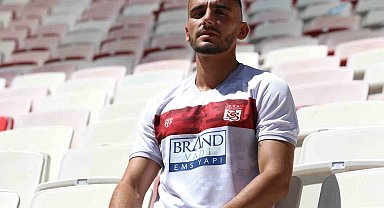 Sivasspor, Yunan stoper Achilleas Poungouras'ı kadrosuna kattı