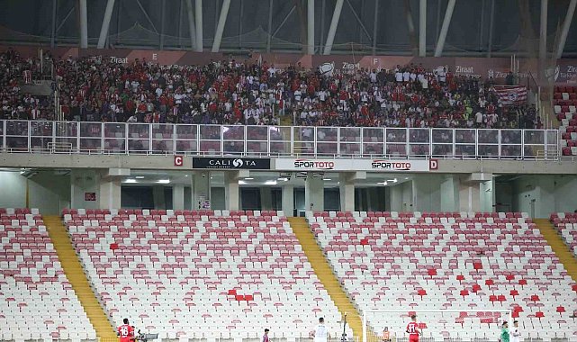 Sivassporlu taraftarlar Samsunspor maçına ilgi göstermedi
