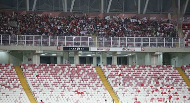 Sivassporlu taraftarlar Samsunspor maçına ilgi göstermedi