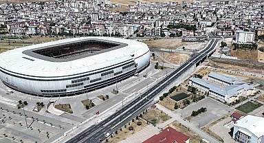 Stadyum yanı üst geçit ve bağlantı yolu hizmete açıldı