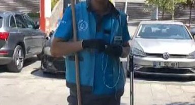 Temizlik işçileri Erkin Koray'ı anmak için klip çekti
