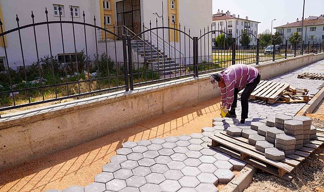 Tepebaşı'nda üstyapı çalışmaları sürüyor