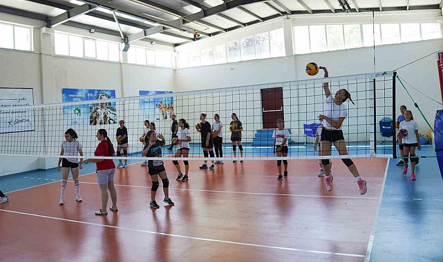 Tepebaşı'nın Sultanları yeni sezona hazırlanıyor