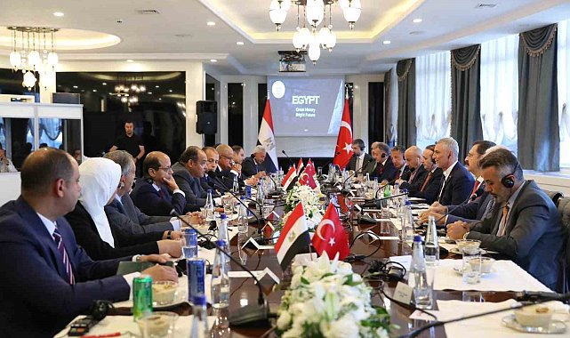 Ticaret Bakanı Bolat, Mısırlı mevkidaşı ile bir araya geldi: "Ekonomik ilişkilerimizde yeni bir yol haritası belirledik"