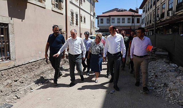 Vali Özkan ve Başkan Altay, Tarihi Valilik Binası restorasyon çalışmalarını yerinde inceledi