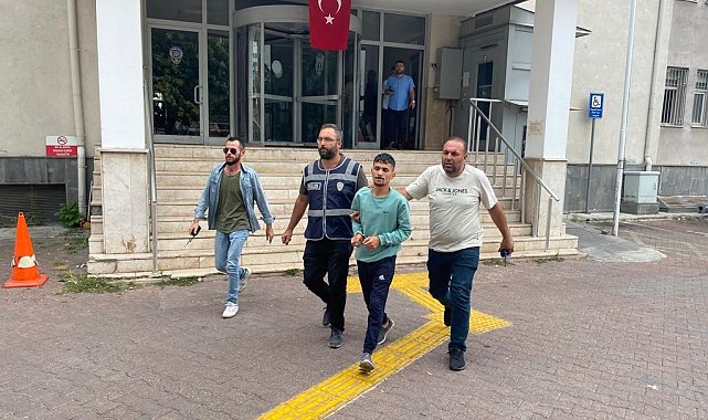 4. kattan oluklara tutunarak inip kaçmaya çalışan şahıs yakalandı